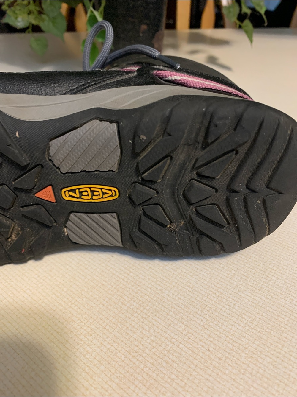 KEEN Women's Black and Pink Trail Sneakers - Picture 7 of 9